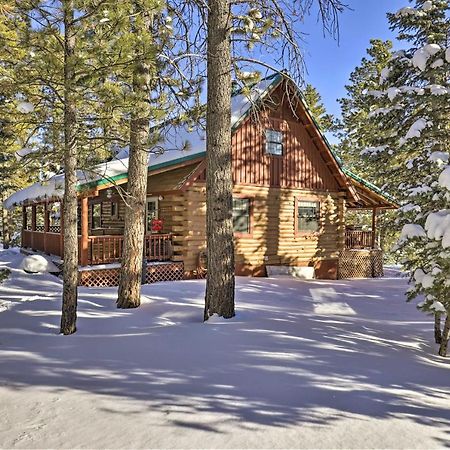 Rustic Duck Creek Village Cabin With Fire Pit! Bagian luar foto