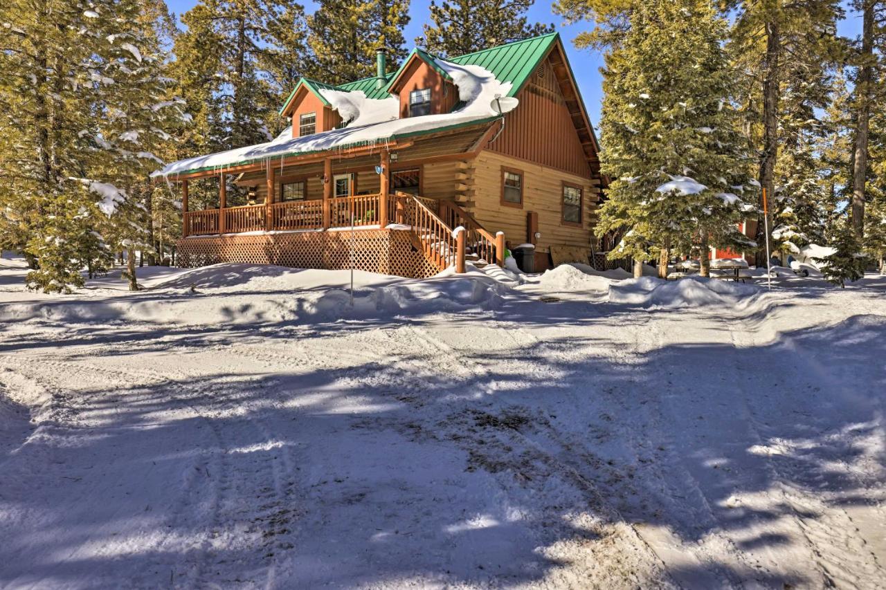 Rustic Duck Creek Village Cabin With Fire Pit! Bagian luar foto