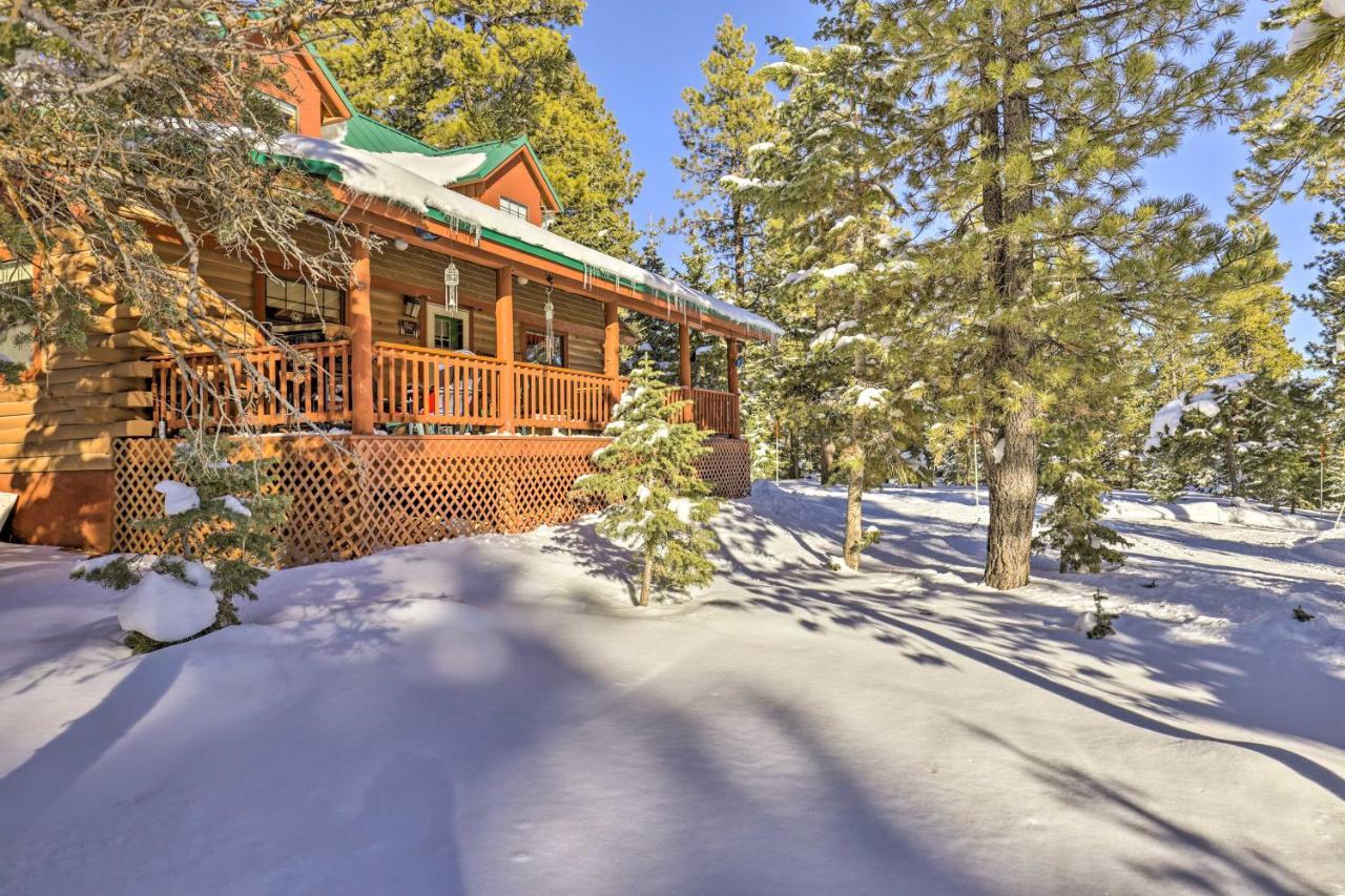 Rustic Duck Creek Village Cabin With Fire Pit! Bagian luar foto